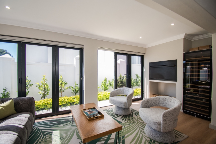 3 Bedroom Property for Sale in Helderberg Village Western Cape